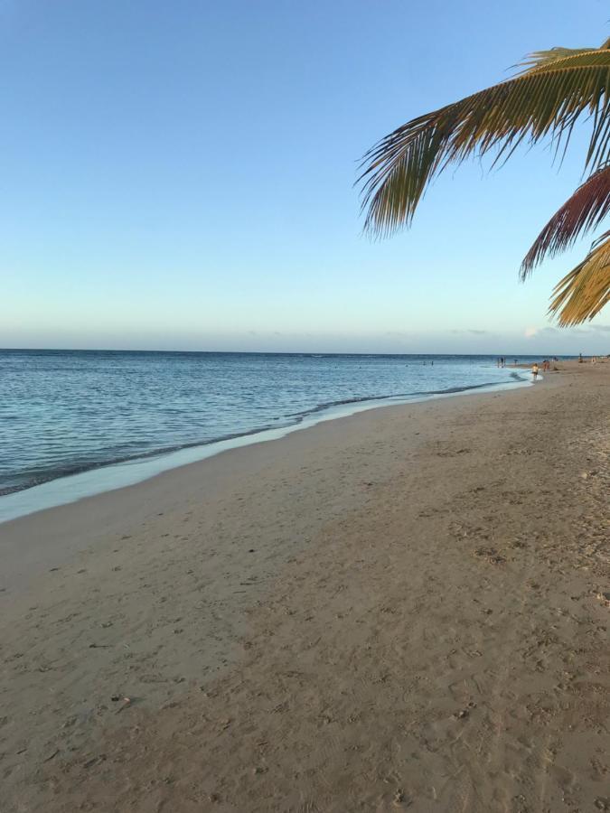 Cozy Oceanfront Villa With Direct Beach Access Las Terrenas Luaran gambar