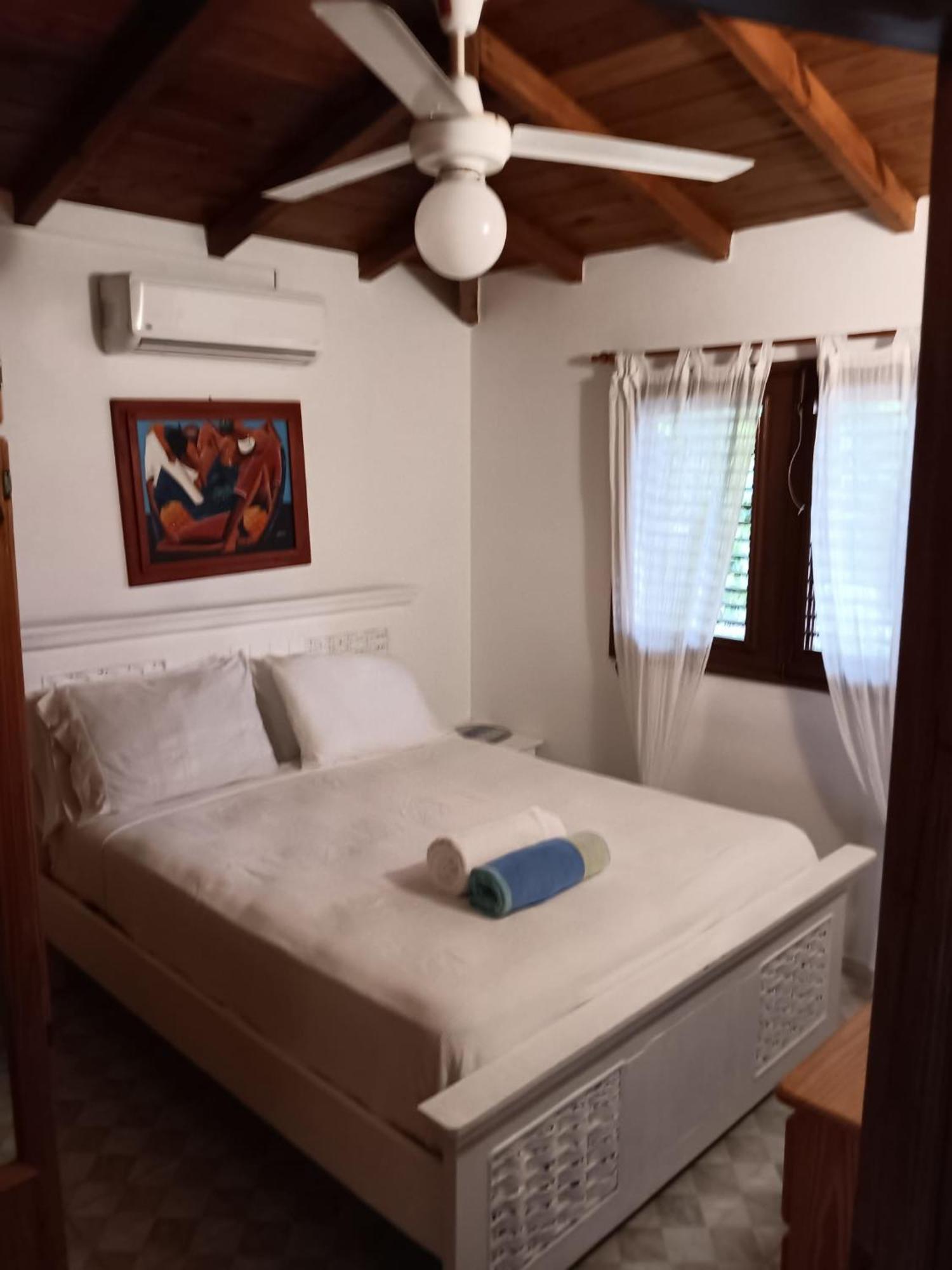 Cozy Oceanfront Villa With Direct Beach Access Las Terrenas Luaran gambar
